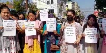 Youths gheraoed EM’s residence