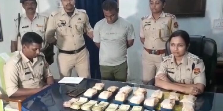 Brown sugar seized worth Rs 40 lakhs: one detained