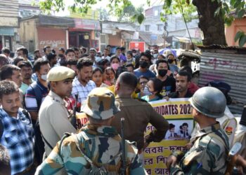 Besieged the minister’s house demanding appointment