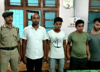 4 arrested, 13 more Congress listed:  two bombs recovered