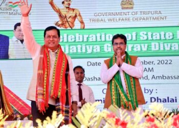 Chief Minister unveiling of statue of Birsa Munda