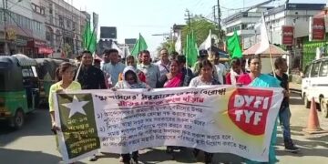 Left youth organization stages protest