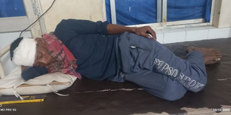 Political clash: many injured