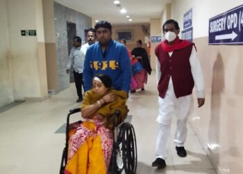 3 people injure : political clash