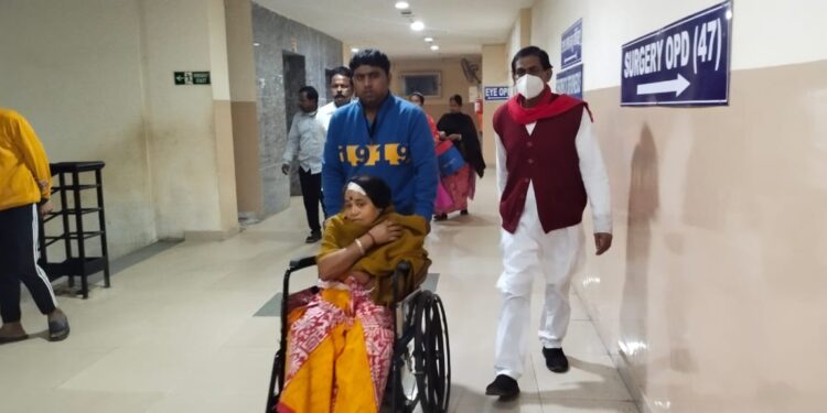 3 people injure : political clash