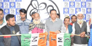 Voters from 15 families left BJP, CPIM, Tipra and joined TMC