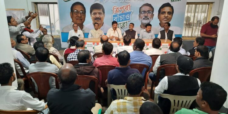 People of India want to see Narendra Modi as Gujrat CM