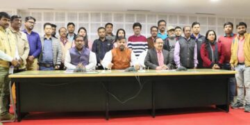 ICA Minister distributes accreditation card