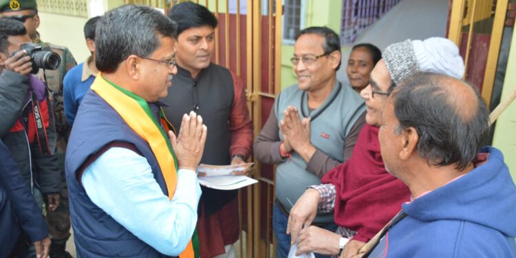 CM on door to door campaign