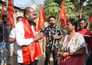 Forward block candidate campaigning in Bhagarghat