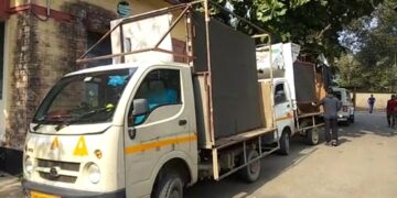 Attack on vehicles of Congress campaign