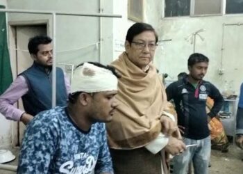 5 CPM workers injured, vandalized booth office