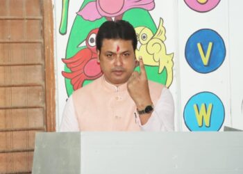 Former Chief Minister and MP Biplab Kumar Deb cast vote in the Tripura Assembly Elections