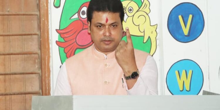 Former Chief Minister and MP Biplab Kumar Deb cast vote in the Tripura Assembly Elections