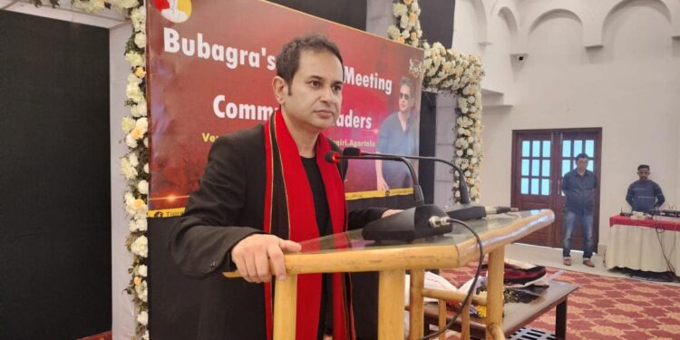 Pradyot holds meeting with samajpatis