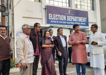 Left Front and Congress before Election Commission