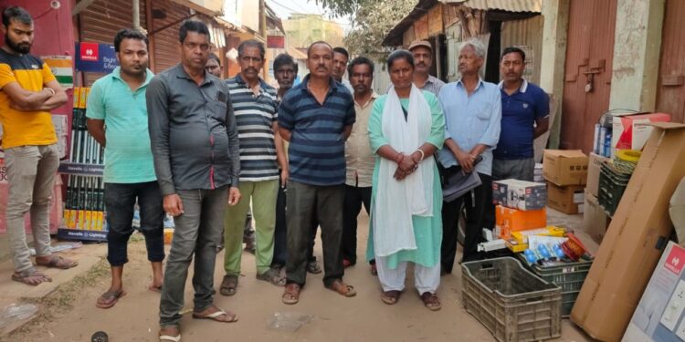 After 60 years, more than 250 businessmen had to leave the shop premises