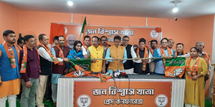 2,300 voters join BJP