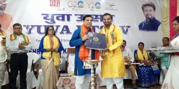 The minister asked the clubs to play their proper role