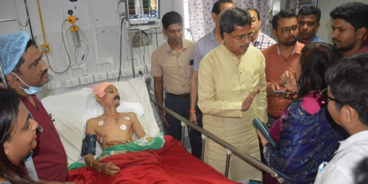 The Chief Minister went to see the affected workers