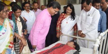 The government with those who will come forward to change the society: Chief Minister