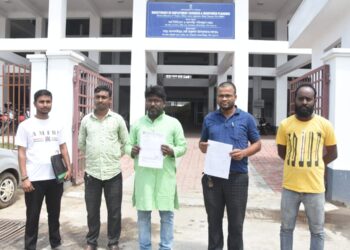 Deputation of Safai Mazdoor Sangha demanding equal pay for equal work