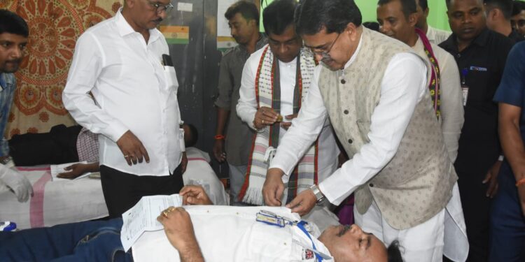Coming forward to donate blood for the sake of humanity is highly commendable: Chief Minister
