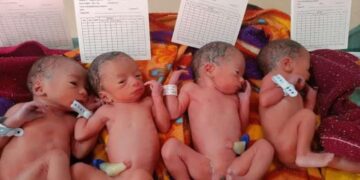 MOTHER  GAVE BIRTH TO 4 BABIES