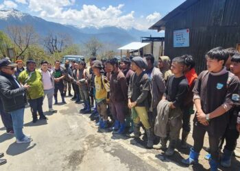 DC meets Indo-Tibet border inhabitants in Tawang district