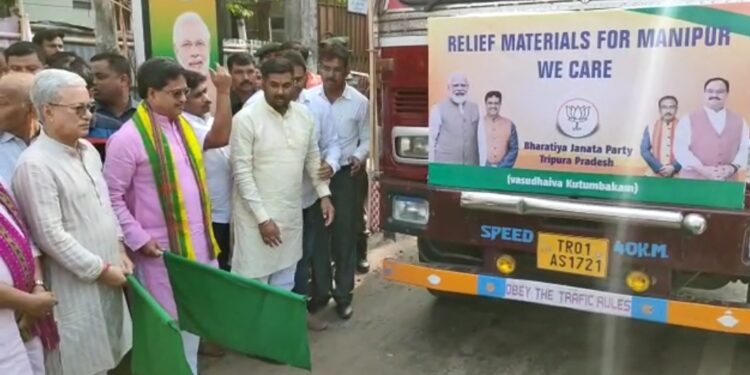 Tripura CM flags off vehicle carrying relief materials for Manipur