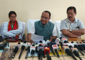 Oppn leader, MLAs meet CM to resolve Kokborak script issue as fight continues over Bengali or Roman