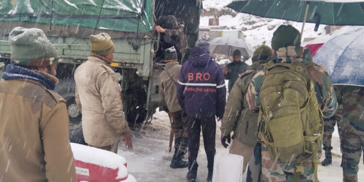 40 tourists rescued by BRO Karmayogies