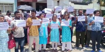 STGT aspirant teachers agitated in front of the Shikha Bhavan