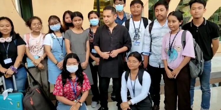 Second batch of students of Tripura studying in violence hit Manipur returned