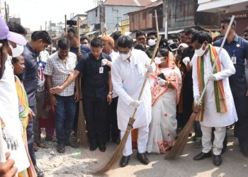 CM urges to embrace plastic-free lifestyle, promote tree plantation for a greener future