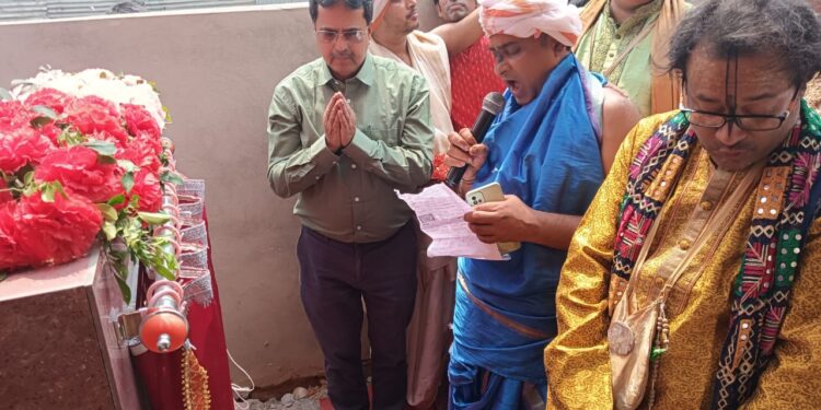 The Chief Minister laid the foundation stone of Sri Sri Radha Madan Mohan Jio Mandir