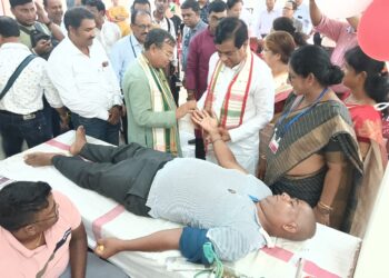 Minister calls to come forward to donate blood