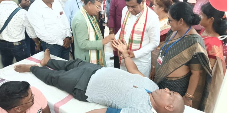 Minister calls to come forward to donate blood