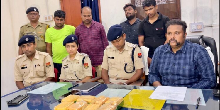 Police arrest drug peddlers of Bihar with Rs 1.5 crores heroin in Agartala