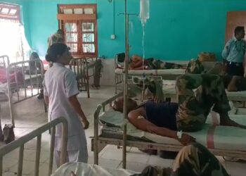 21 BSF personnel in Tripura were hospitalized due to suspected food poisoning.