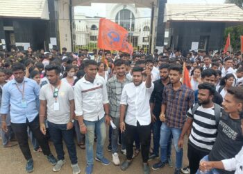 Akhil Bharatiya Vidyarthi Parishad stages protest
