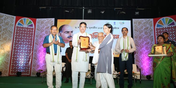 CM Pays Tribute to Dr. Shyama Prasad Mukherjee