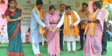 Pratima free motorized tri-cycles to 94 Divyangs