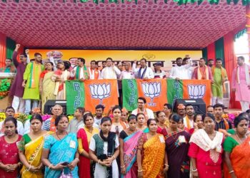 Dr Saha welcomes 1309 voters in BJP