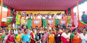 Dr Saha welcomes 1309 voters in BJP