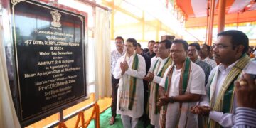 State Government and Municipal Corporation are working keeping an eye on basic needs of people: Chief Minister