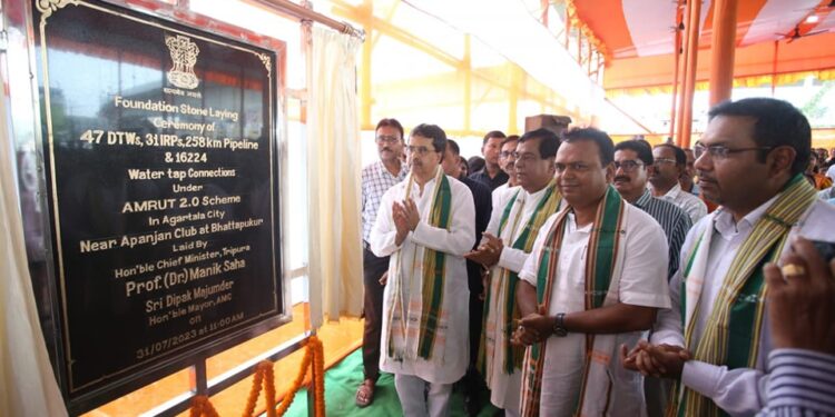 State Government and Municipal Corporation are working keeping an eye on basic needs of people: Chief Minister