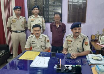 one arrested with stolen gold chain