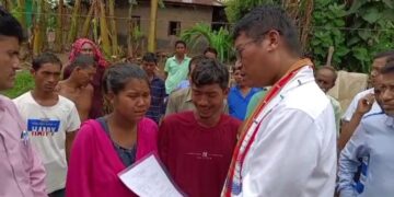 The minister gave financial support to the families of the two dead children