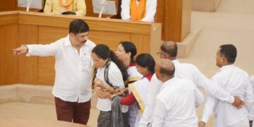 Uproar in Assembly over Yadav Lal Nath issue, five opposition MLAs expelled, later withdrawn